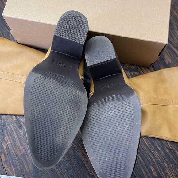 Women's Tan Knee-High Boots - Picture 5 of 7